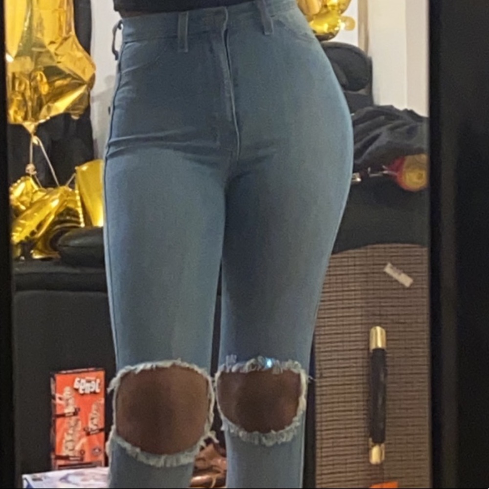Fashion nova ripped jeans